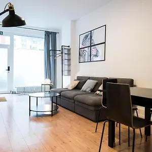 Apartment Great In Neukoelln, Berlin