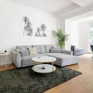 Apartment Global Living - Design I I Beamer I Kitchen I Terrace I, Berlin